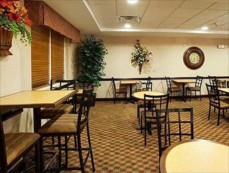 Holiday Inn Express Carrollton - image 4