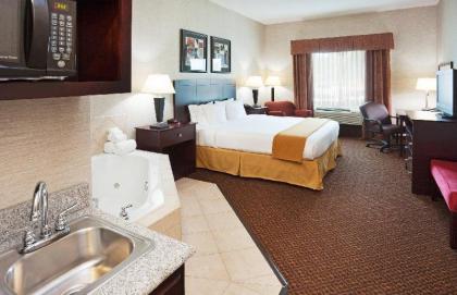 Holiday Inn Express Carrollton - image 9