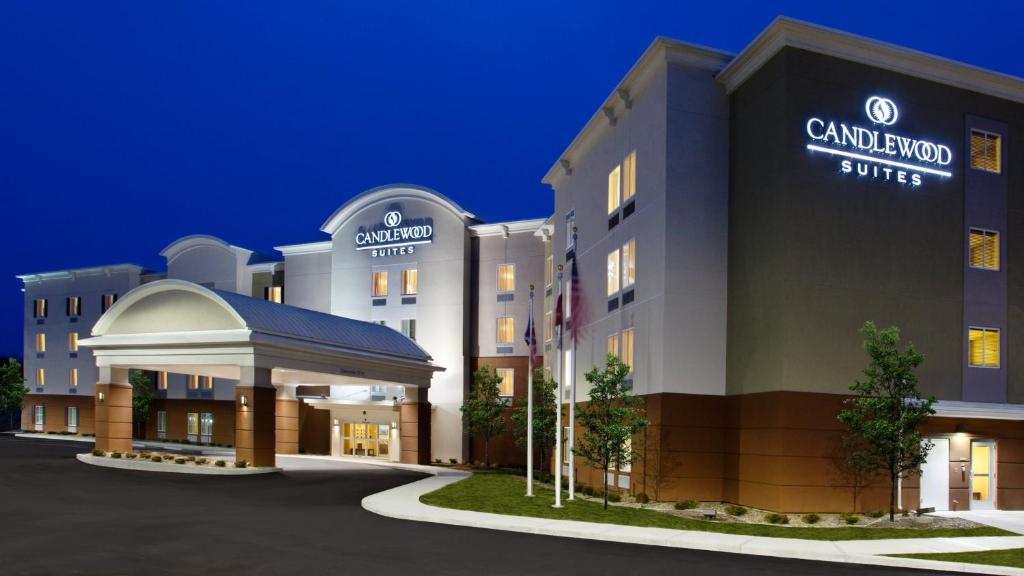 Candlewood Suites Carrollton an IHG Hotel - main image