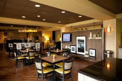 Hampton Inn Carrollton - image 10