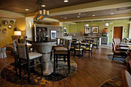 Hampton Inn Carrollton - image 11