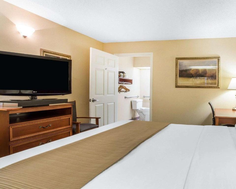 Quality Inn Carrollton - image 7