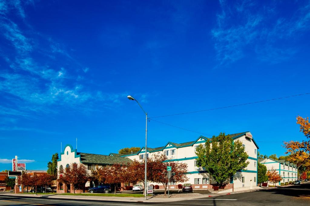 Carson City Plaza Hotel - main image