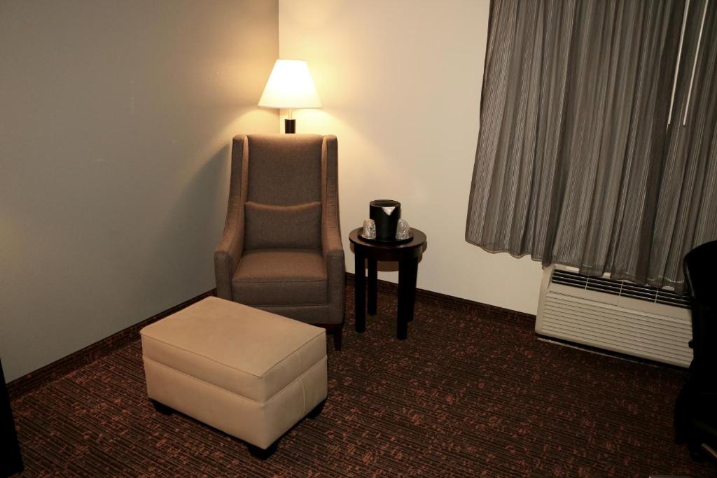 Best Western Plus Omaha Airport Inn - image 6