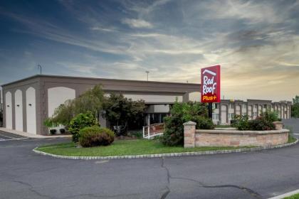 Red Roof Inn PLUS+ Woodbridge - Linden/Carteret - image 13