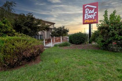 Red Roof Inn PLUS+ Woodbridge - Linden/Carteret - image 19