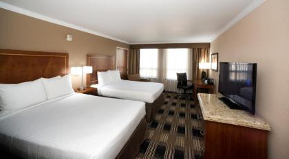 Hotel Executive Suites - image 10