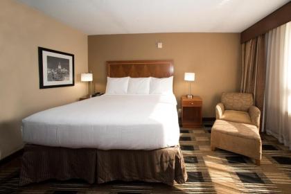 Hotel Executive Suites - image 11