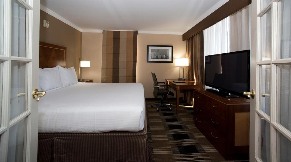 Hotel Executive Suites - image 5