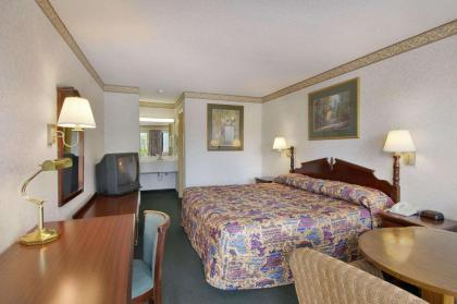 Days Inn by Wyndham Cartersville - image 10