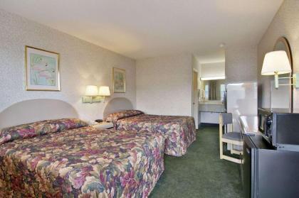 Days Inn by Wyndham Cartersville - image 12