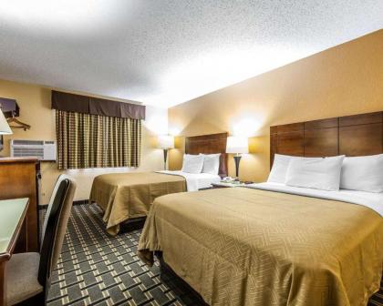 Econo Lodge Cartersville-Emerson Lake Point - image 15