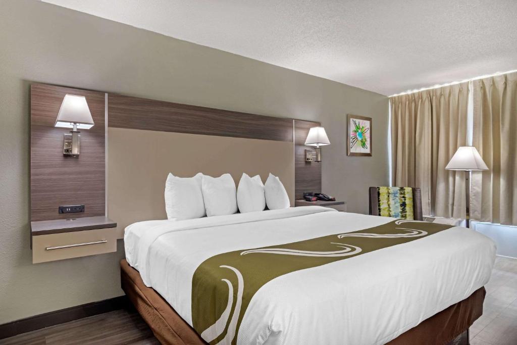 Quality Inn & Suites - image 6