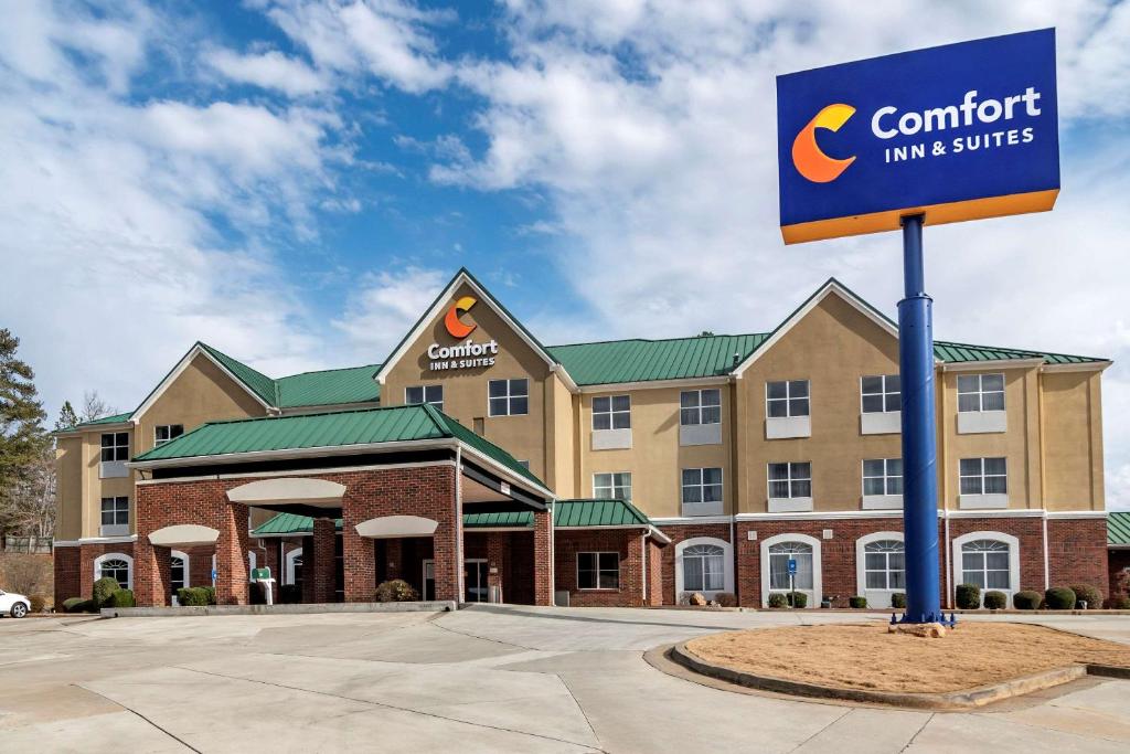 Comfort Inn & Suites Cartersville - Emerson Lake Point - main image