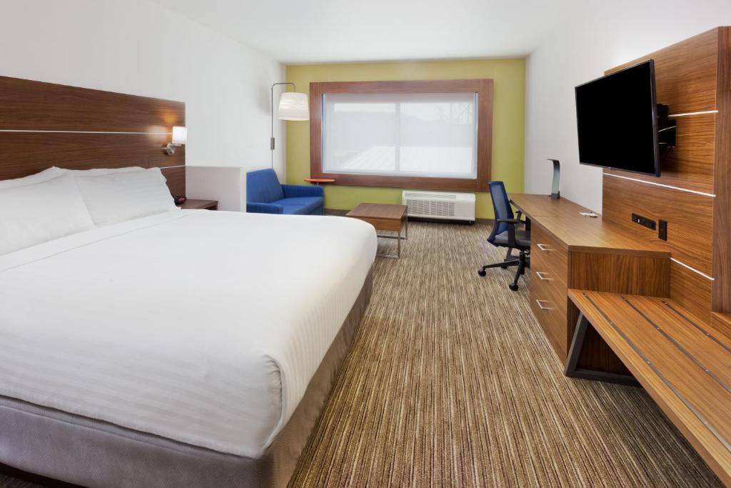 Holiday Inn Express & Suites - Cartersville an IHG Hotel - image 2