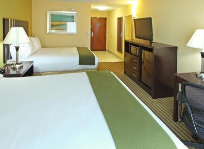 Holiday Inn Express Hotel & Suites Carthage an IHG Hotel - image 15