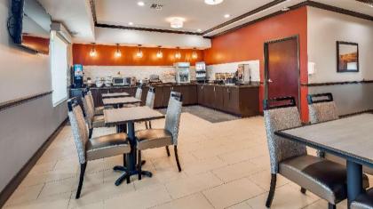 Best Western Carthage Inn & Suites - image 14