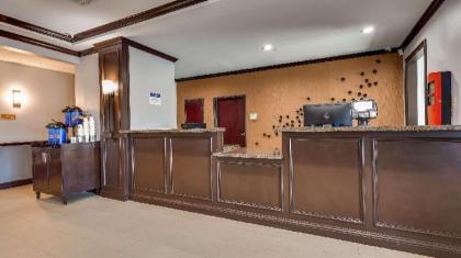 Best Western Carthage Inn & Suites - image 4