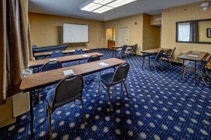 Hampton Inn Raleigh Cary - image 15