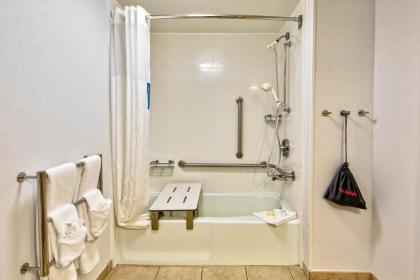 Hampton Inn Raleigh Cary - image 16