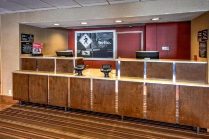 Hampton Inn Raleigh Cary - image 8