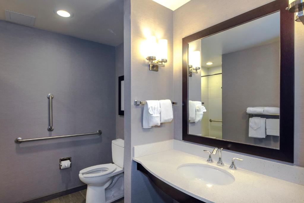 Hilton Garden Inn Raleigh Cary - image 5