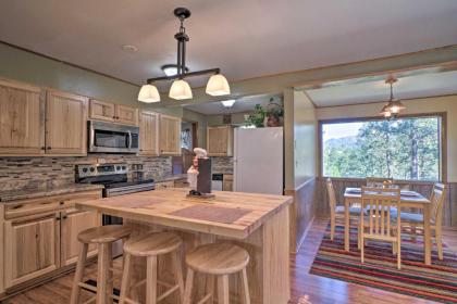 Cabin with Porch 5 Miles to Manitou Springs! - image 11