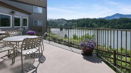 Best Western Plus Columbia River Inn - image 3