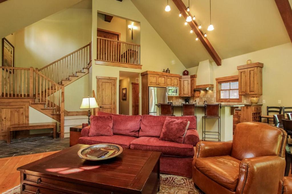 Discovery Chalet 374 at Tamarack Resort by Casago McCall - Donerightmanagement - image 7