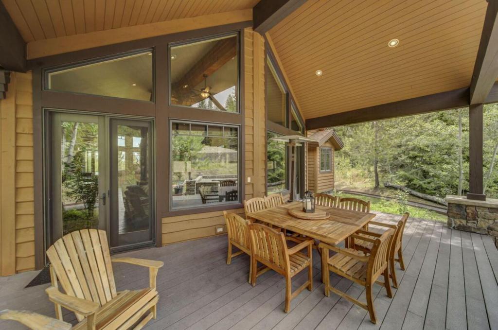 Bear Discovery Custom Tamarack Estate Home by Casago McCall - Donerightmanagement - image 4