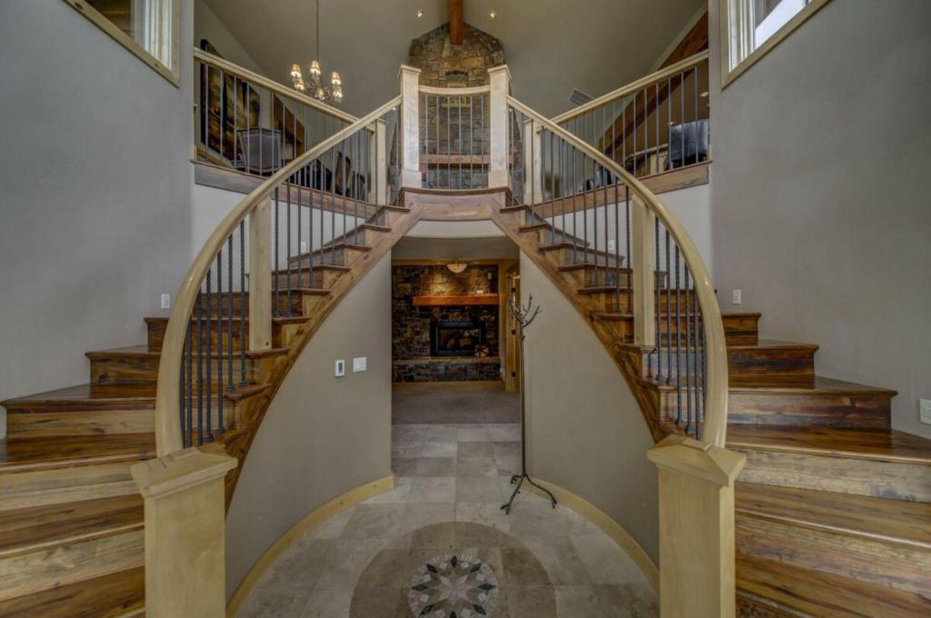 Bear Discovery Custom Tamarack Estate Home by Casago McCall - Donerightmanagement - image 6