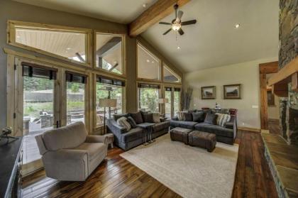 Bear Discovery Custom Tamarack Estate Home by Casago McCall - Donerightmanagement - image 8