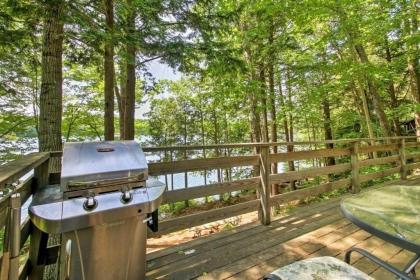 Charming Casco Cottage on Lake with Private Dock! - image 8