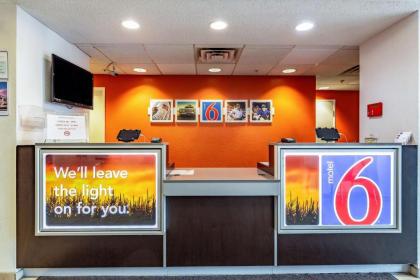 Motel 6-Caseyville IL - Caseyville Il - image 11