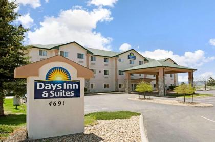 Days Inn & Suites by Wyndham Castle Rock - image 15