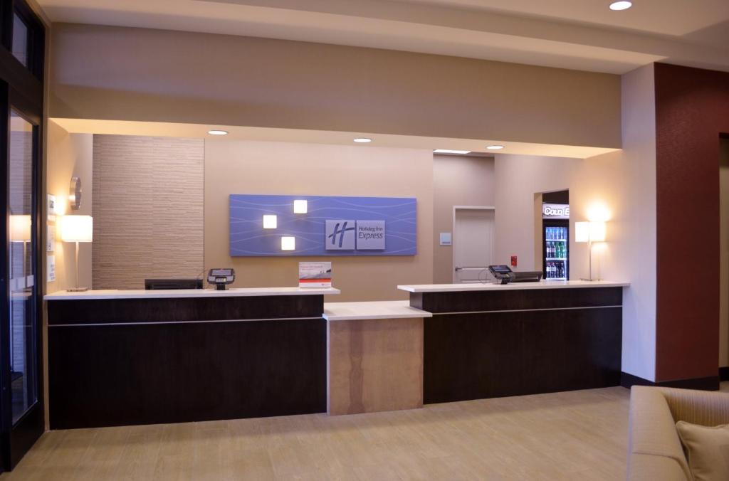 Holiday Inn Express & Suites Denver South - Castle Rock an IHG Hotel - image 5