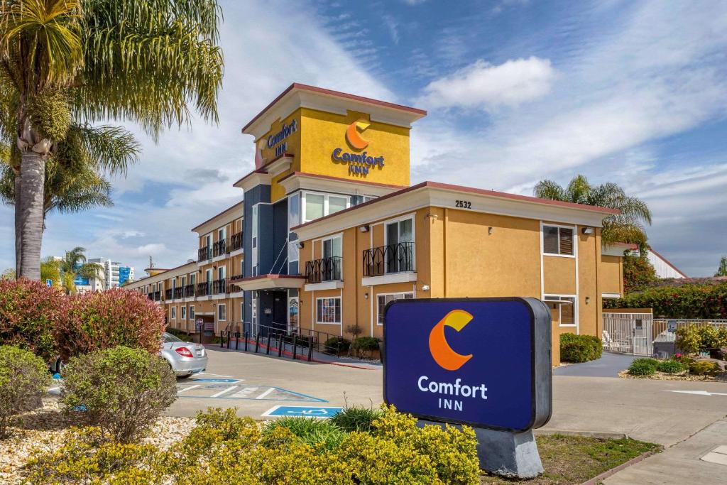 Comfort Inn Castro Valley - main image