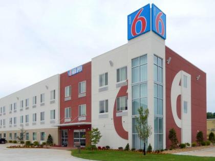 Motel 6-Tulsa OK - image 1