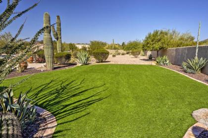 Cave Creek Oasis with Putting Green Spa and Mtn View! - image 13