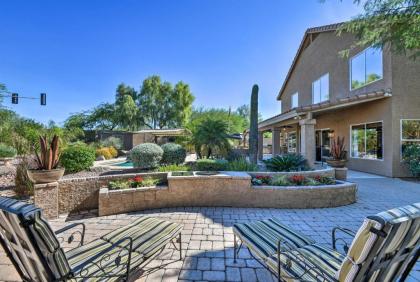 The Cactus Ranch House with Pool and Outdoor Kitchen! - image 6