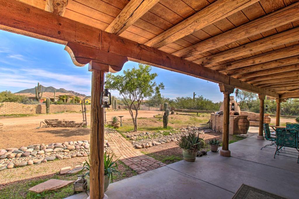 Pet-Friendly Adobe Oasis with Hiking 5 Mi Away! - image 3