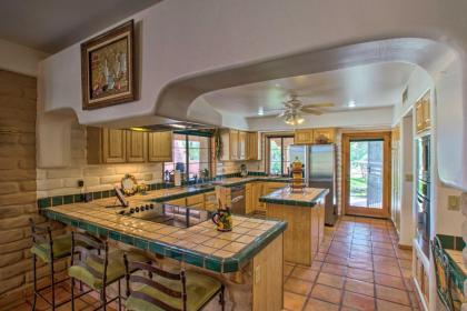 Pet-Friendly Adobe Oasis with Hiking 5 Mi Away! - image 9