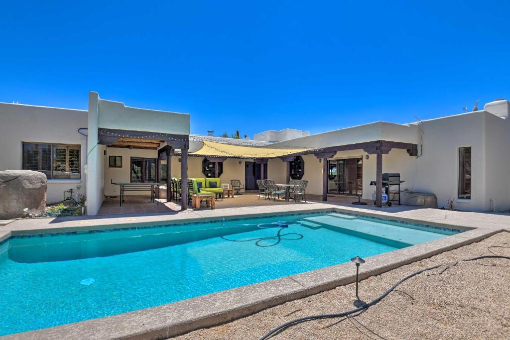 Luxury Adobe Villa Pool Patio Paradise! - main image