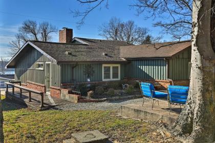 Charming Ohio River Home with Water Views and Porch!