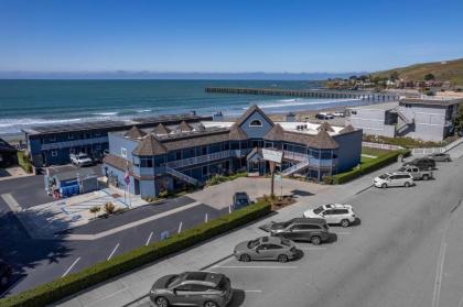 Shoreline Inn...on the beach - image 1