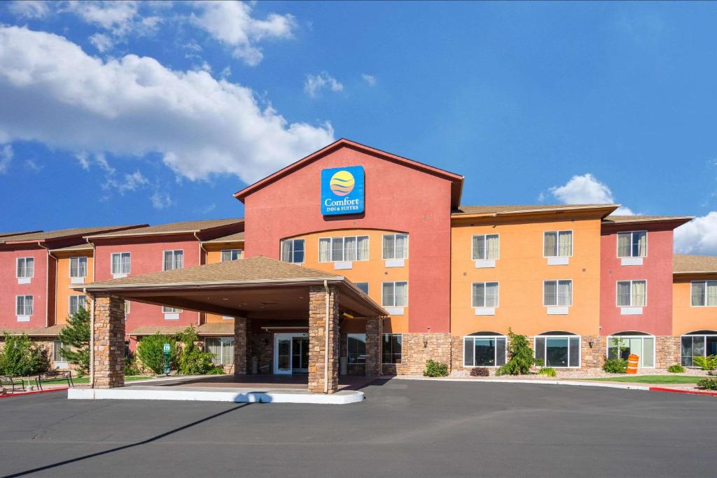 Comfort Inn and Suites Cedar City - main image