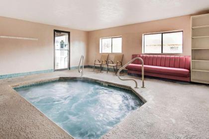 Quality Inn Cedar City University Area - image 4