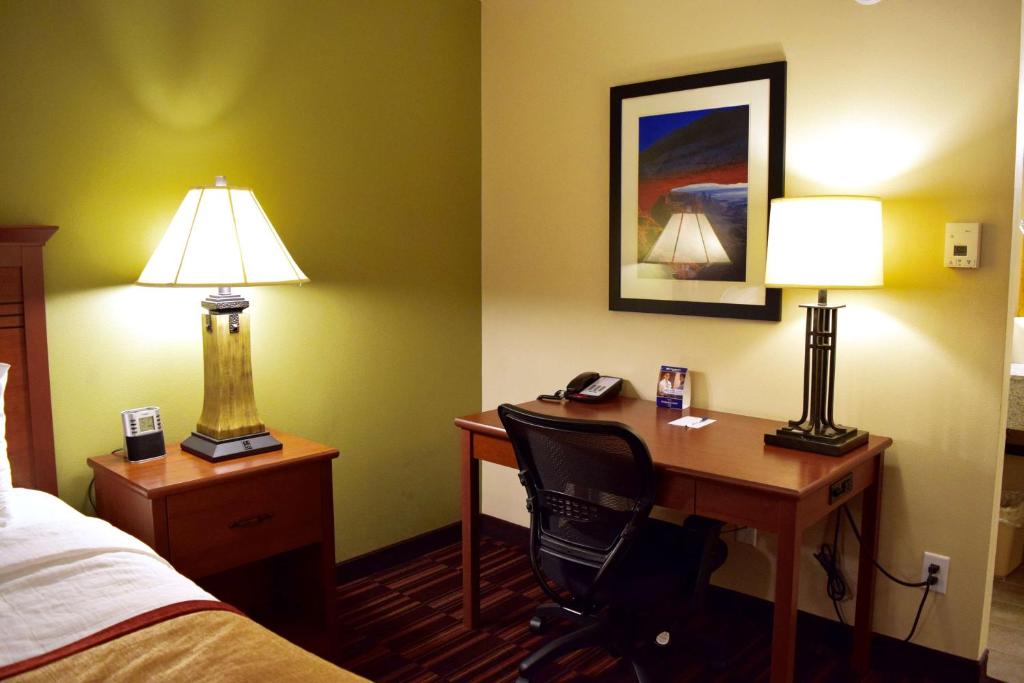 Best Western Town and Country Inn - image 4