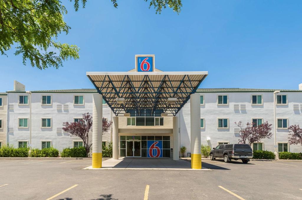 Motel 6-Cedar City UT - image 5