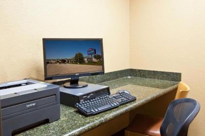 AmericInn by Wyndham Cedar Falls - image 2